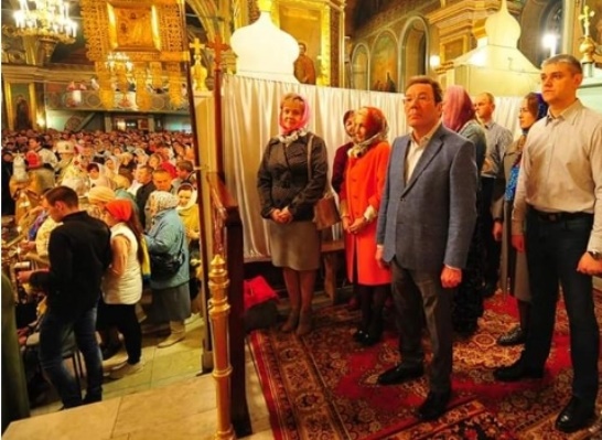 Николай Лядин на пасхальном богослужении в Сызрани