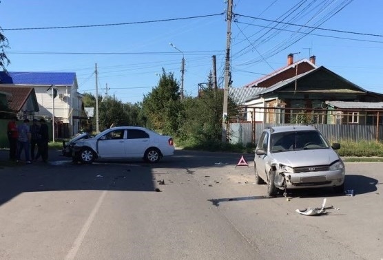 Тольятти, при столкновении Лифана и Лады пострадал один водитель