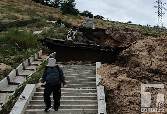 Тольятти лестница на набережной снова убита  