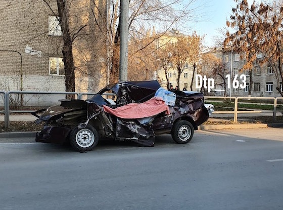 Водитель "Приоры" погиб на месте ДТП