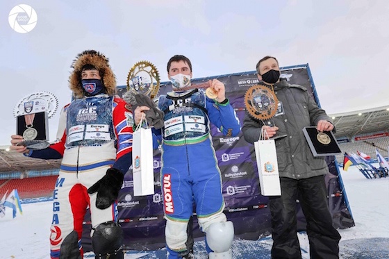Победитель и призеры чемпионата мира по мотогонкам на льду