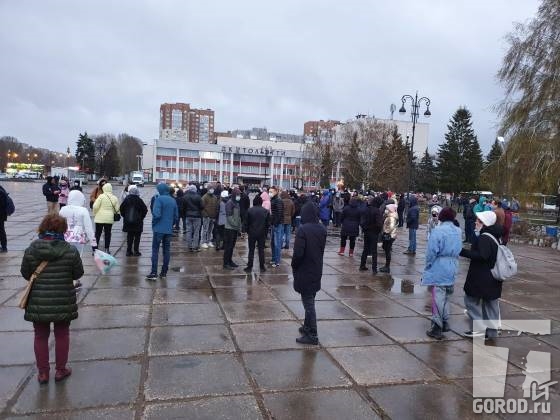 Акция в поддержку Навального на Центральной площади Тольятти