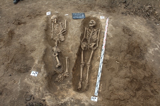 В результате археологических раскопок обнаружено 108 погребений