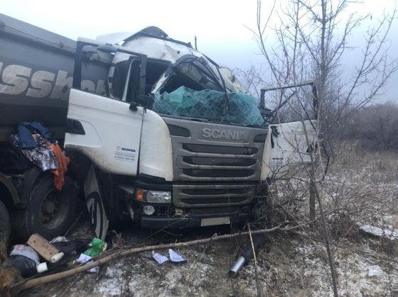 Водитель грузовика был доставлен в медицинское учреждение