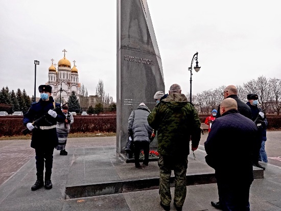 К мемориалам Тольятти были возложены цветы 