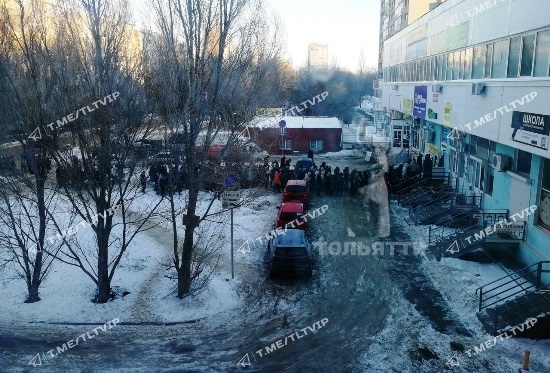 В тольяттинской школе 47 уроки были прерваны 