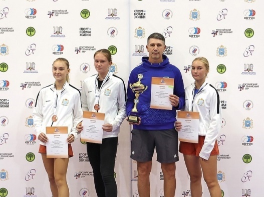 Теннисистки стали бронзовыми призёрами первенства России