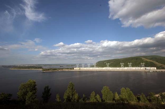 Жигулёвская ГЭС, вид с верхнего бьефа