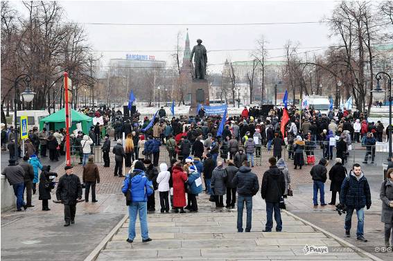 Сторонники Пеуновой собираются даже в Москве