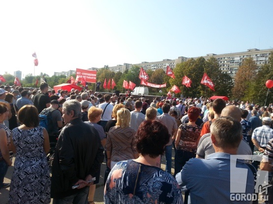 В Тольятти на митинг вышли около 1000 человек