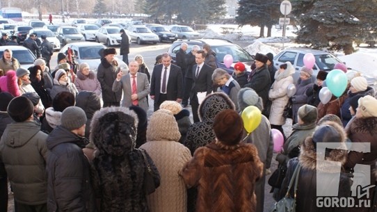 Депутаты ТГД вступили в диалог с собравшимися