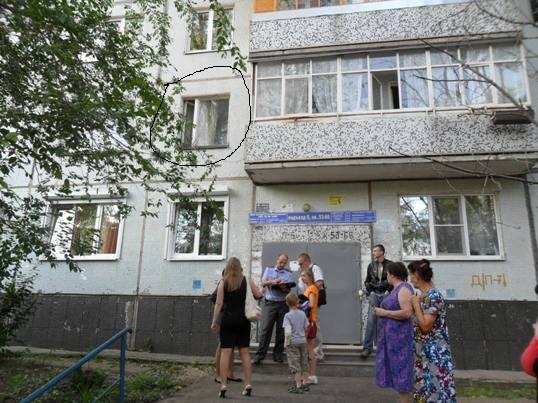 В Тольятти ребенок выпал из окна второго этажа на Луначарского