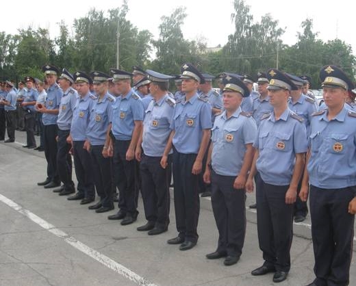 На торжественных проводах тольяттинских полицейских