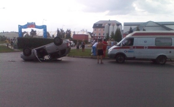 Последствия ДТП на улице Баныкина в Тольятти 