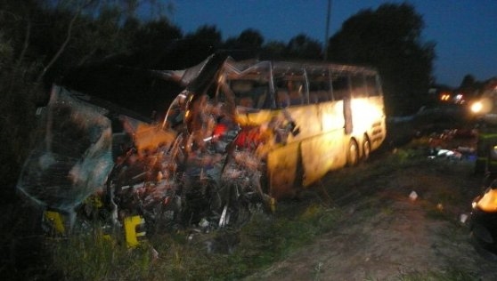 В результате столкновения автобусов погибли 9 человек