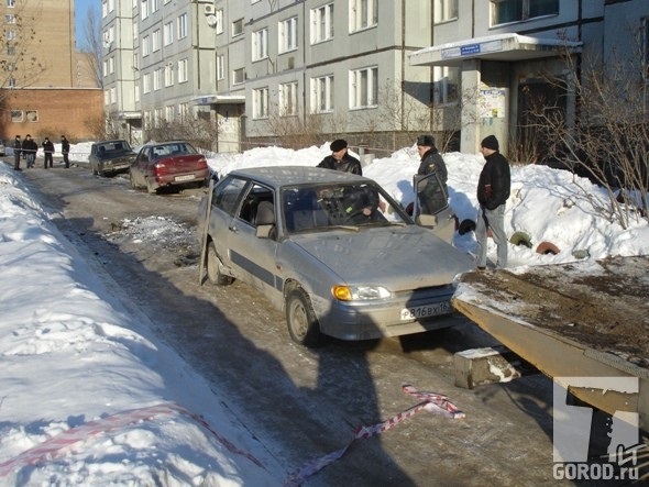 25 января 2012 года, на месте взрыва машины на Матросова