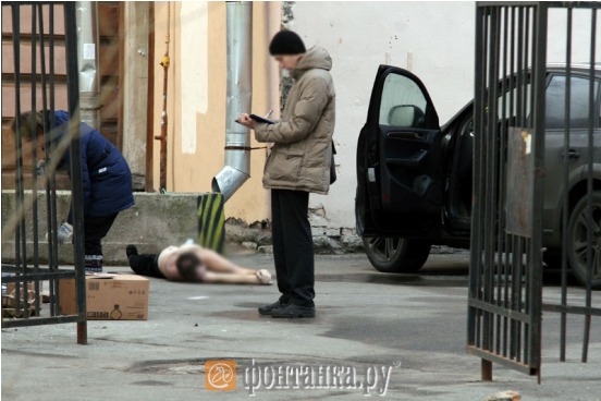 На месте убийства Евгения Луконенко. Фото Михаила Огнева 
