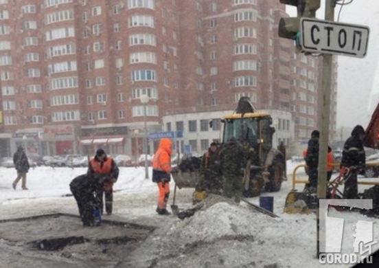 Дорожные службы в Тольятти работают даже при снегопаде