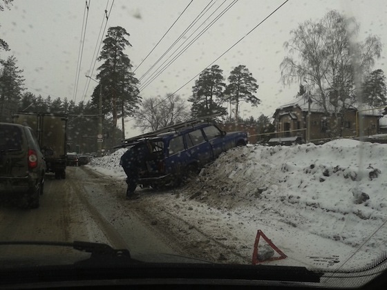 Пробка в зеленой зоне Тольятти из-за ДТП 18 февраля