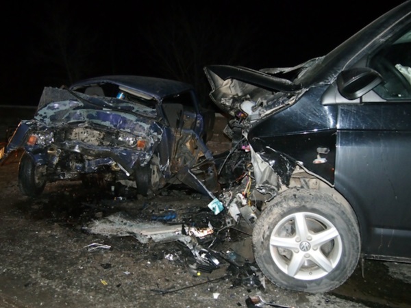 При столкновении на мосту через Сок погиб пассажир ВАЗ-2107