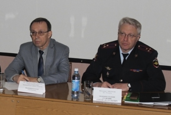 Сергей Гудилин (справа)