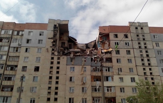 Николаев, взрыв разрушил несколько этажей жилого дома 