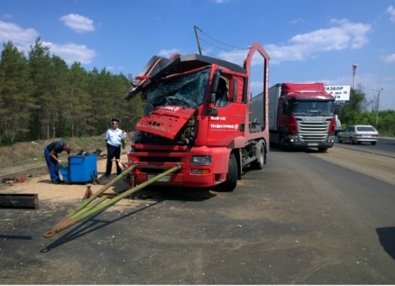 В ДТП на М-5 пострадали два грузовых автомобиля