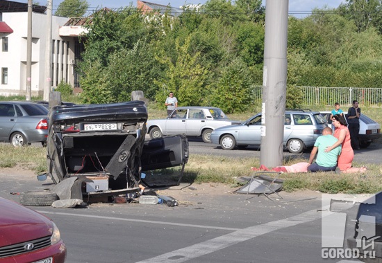 Тольятти, автомобиль ВАЗ-2113 опрокинулся и убил пешехода