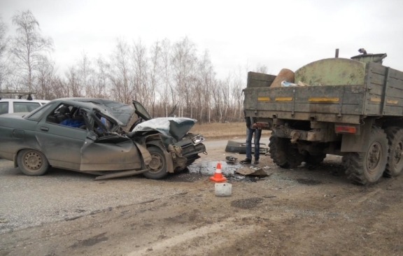 Судя по всему, водитель легковушки слишком сильно разогнался