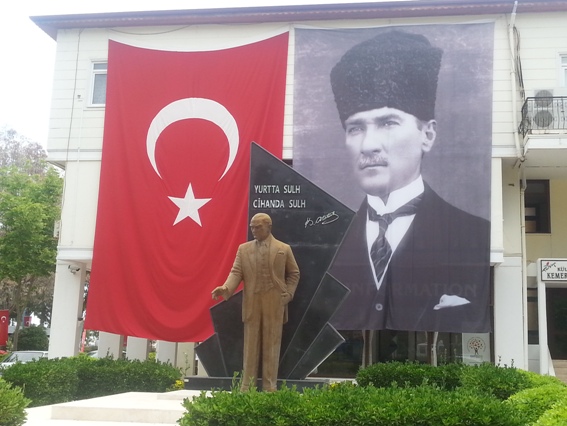 Ататюрк завещал помнить помощь СССР 