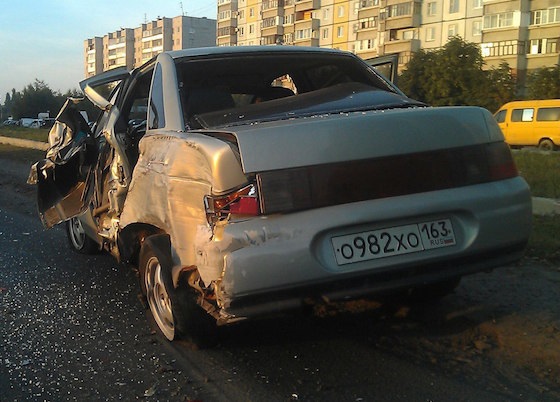 "Десятка" пострадала в ДТП на Автозаводском шоссе