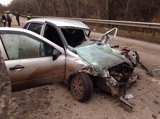 В ДТП серьезно ранены водитель и пассажир "Калины"