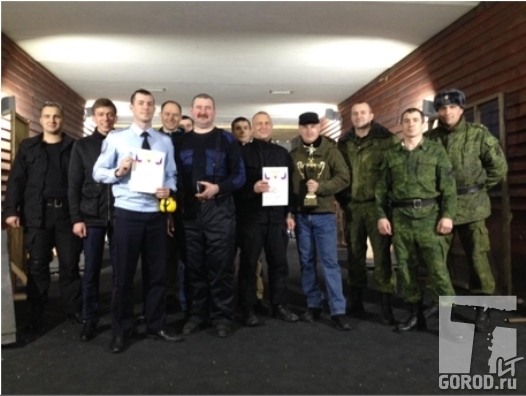 Силовики-участники первенства по стрельбе в Тольятти 