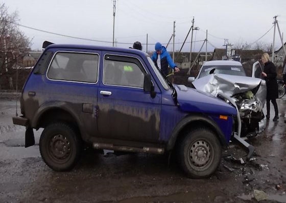 Самарская нива. ДТП С Нивой в Самарской области. Нива врезалась в легковушку. Пьянь на Ниве.