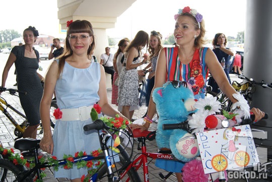Участницы ВелоДевичника украсили не только себя, но и велосипеды