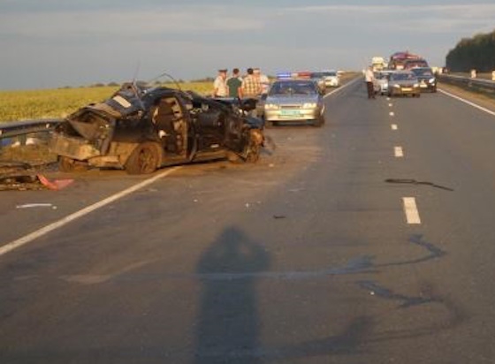 Водитель "Ниссана" скончался до прибытия медиков