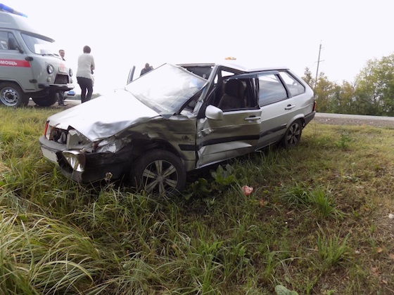 В ДТП пострадали две пассажирки "девятки"