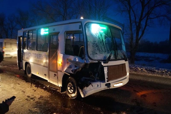 Три пассажирки автобуса получили ранения в Сызрани