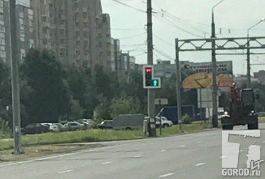 Перекресток южное шоссе. Светофор на Обводном шоссе Тольятти. Поворот с шоссе Южный на завод пепси Самара. Камера контроля перекрёстка Автозаводское шоссе Тольятти. Фото 40 лет Победы желтая гора.