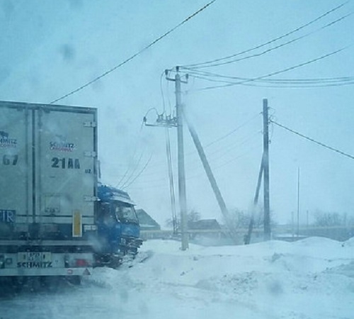 Пока фура остается в сложенном состоянии