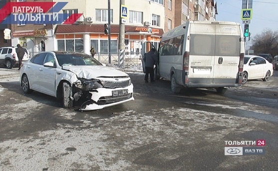 Последствия ДТП в Комсомольском районе Тольятти