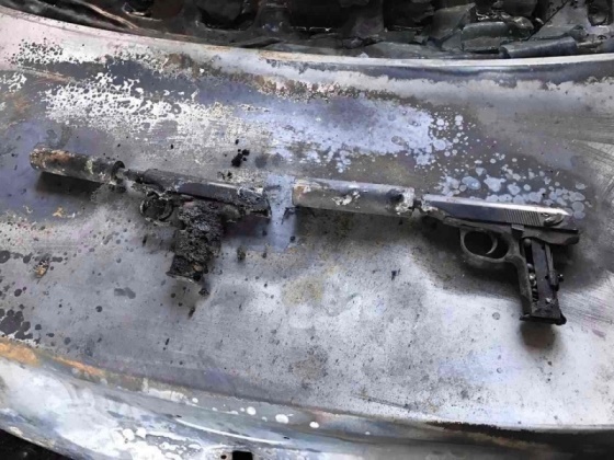 В сожженной машине киллеров обнаружили пистолеты с грушителями