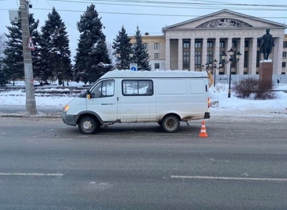 Сбитой женщине потребовалась помощь медиков