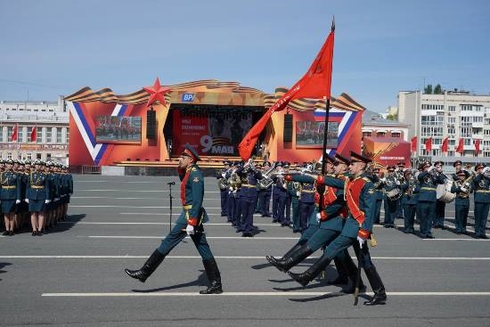 9 мая, на параде Победы в Самаре 