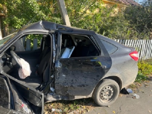 Водитель LADA X-Ray врезался в «Гранту»