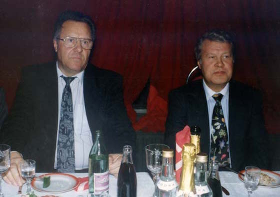 А.Г. Зибарев и В.В. Каданников на юбилее автосервиса. 1994 год