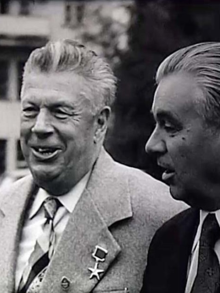И. Комзин с Н. Семизоровым. Тольятти, 1975 год
