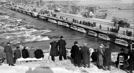 Перекрытие Волги у Жигулей. Октябрь 1955 г.    