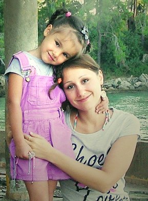 Анастасия Коурова с дочкой