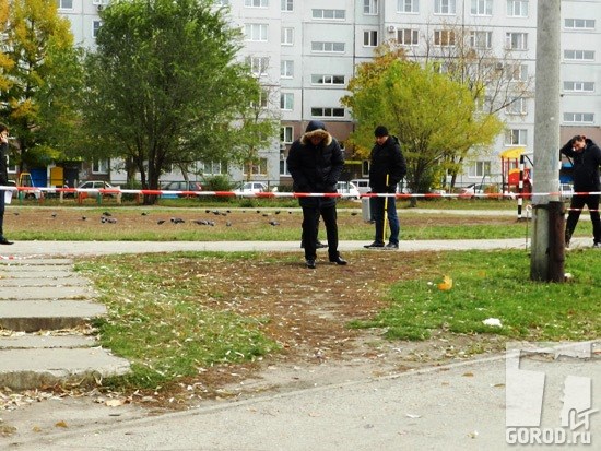 На месте расстрела Ильшата Булатова работают следователи